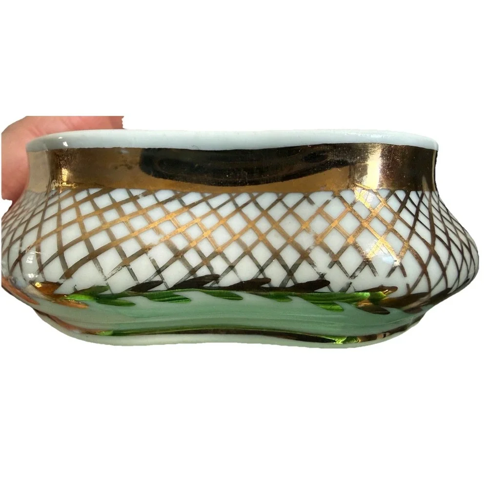 Limoges‎ Porcelain Trinket Box – Décor Madaug Paris – Floral & Gold Lattice